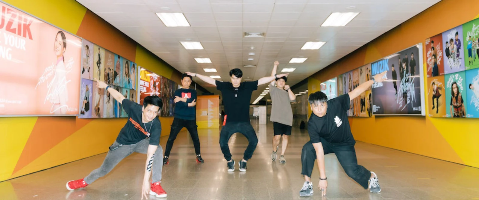มิวซิกมูฟ ชวนแฟนเพลงมาสนุกต้อนรับปี 2023 ในโปรเจกต์ “MUZIK MOVE YOUR FEELING” กับทุกศิลปินที่คุณชื่นชอบที่ เมโทรมอลล์ สวนจตุจักร